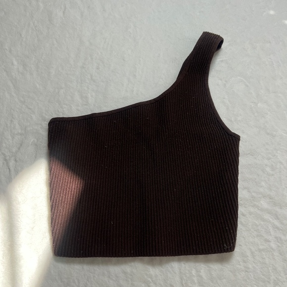 Babaton Women's Sculpt Knit One-Shoulder Cropped Tank - Picture 1 of 5
